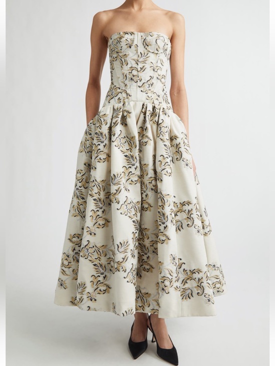 Carolina Herrera Dresses & Skirts - Carolina Herrera Trellis Jacquard Strapless Gown
